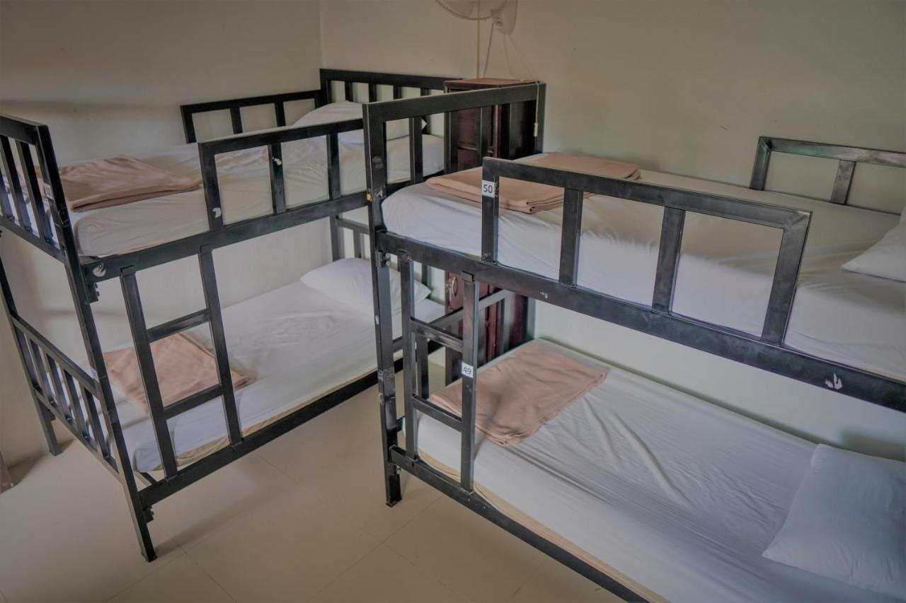 Blanco Beach Bar Hostel Phi Phi Islands Esterno foto