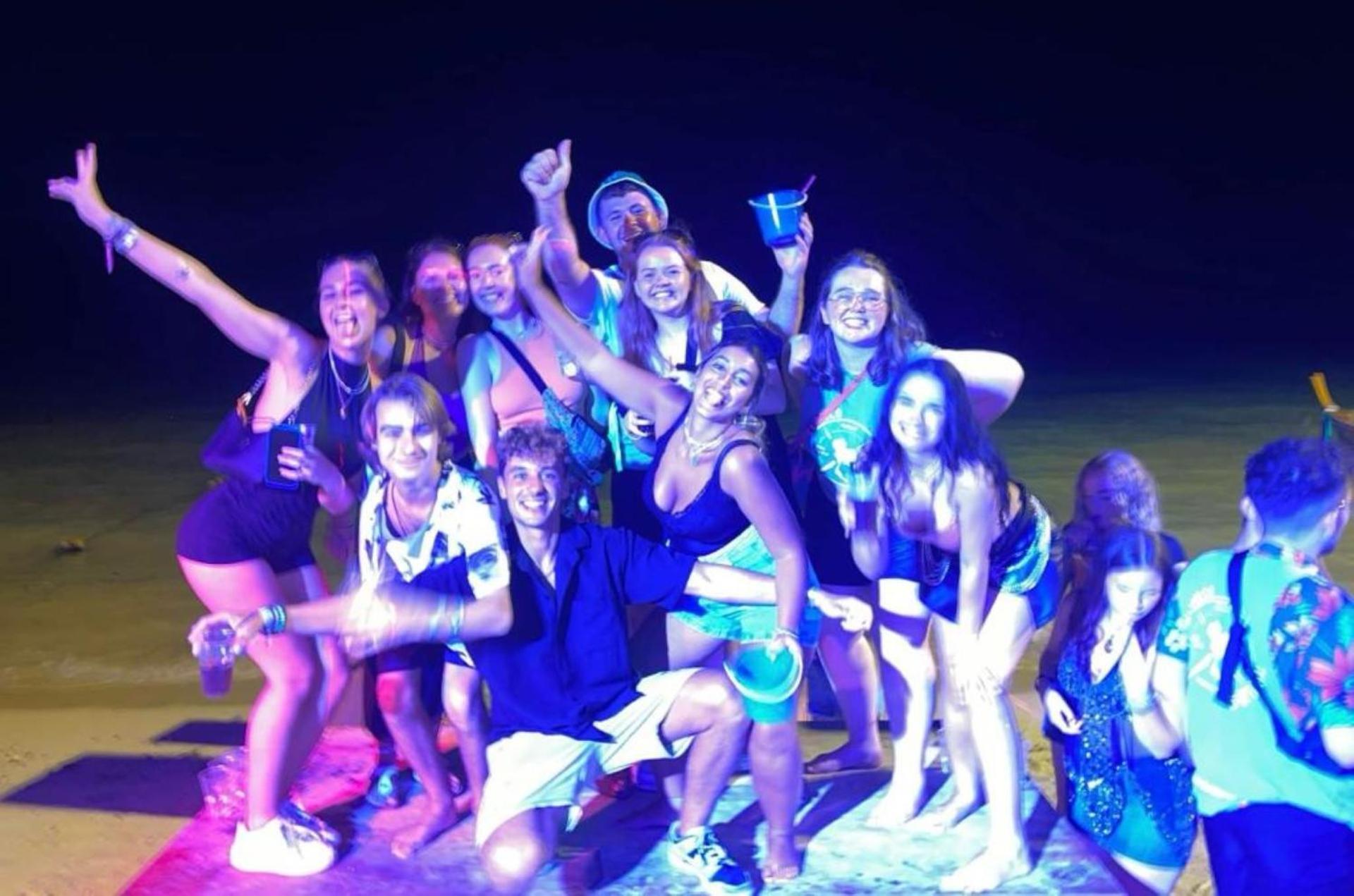 Blanco Beach Bar Hostel Phi Phi Islands Esterno foto